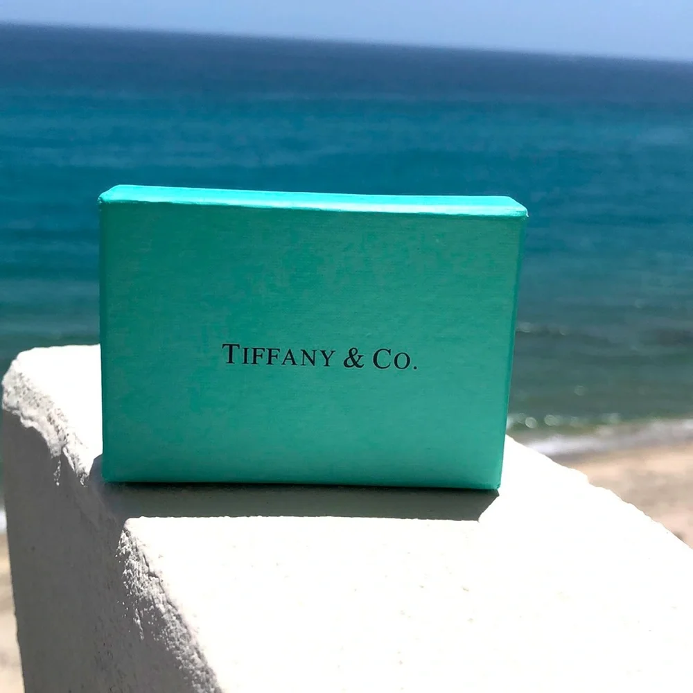 TIFFANY & CO. Small gift box